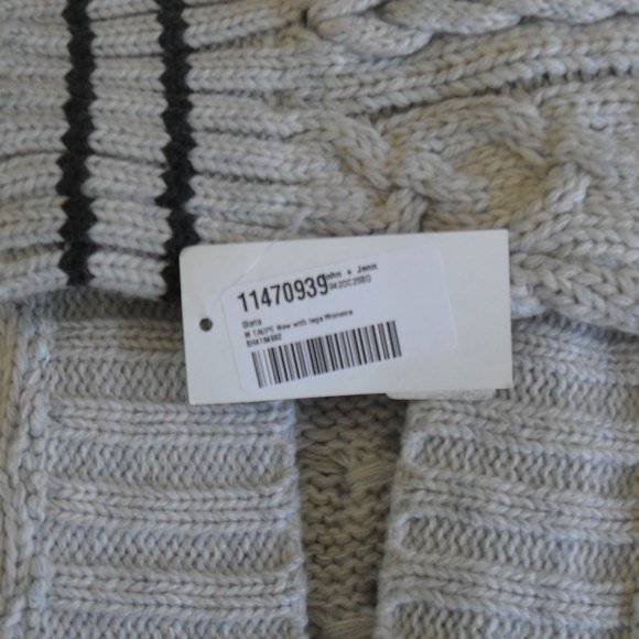 John + Jenn  Gloria Chunky Varsity Cardigan - Picture 9 of 10